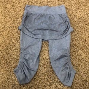 Athleta Capri skirted leggings size small blue gray